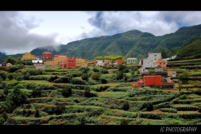 pueblo en las montaas de anaga tenerife.jpg